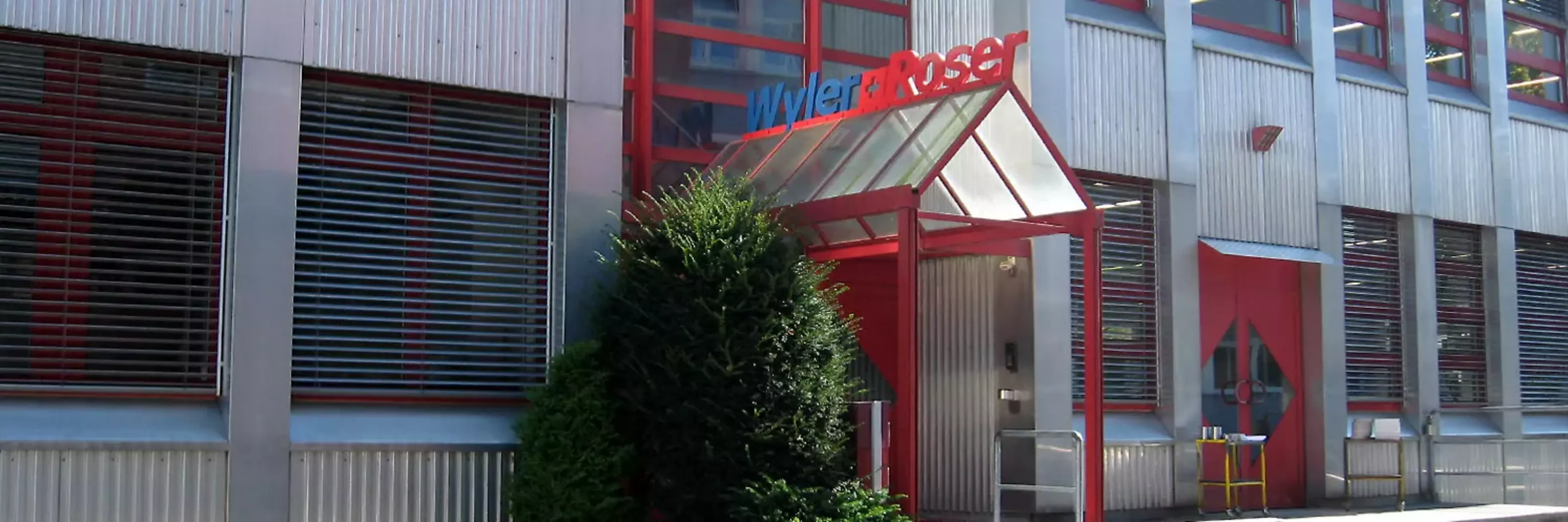 Wyler+Roser AG Maschinenbau + Elektronik  Ziegelackerstrasse 9A 3027 Bern Schweiz Maschinenbau Elektronik Mechanik Kollektordrehmaschine KDM Ankerausgleichfräsmaschine AAFM